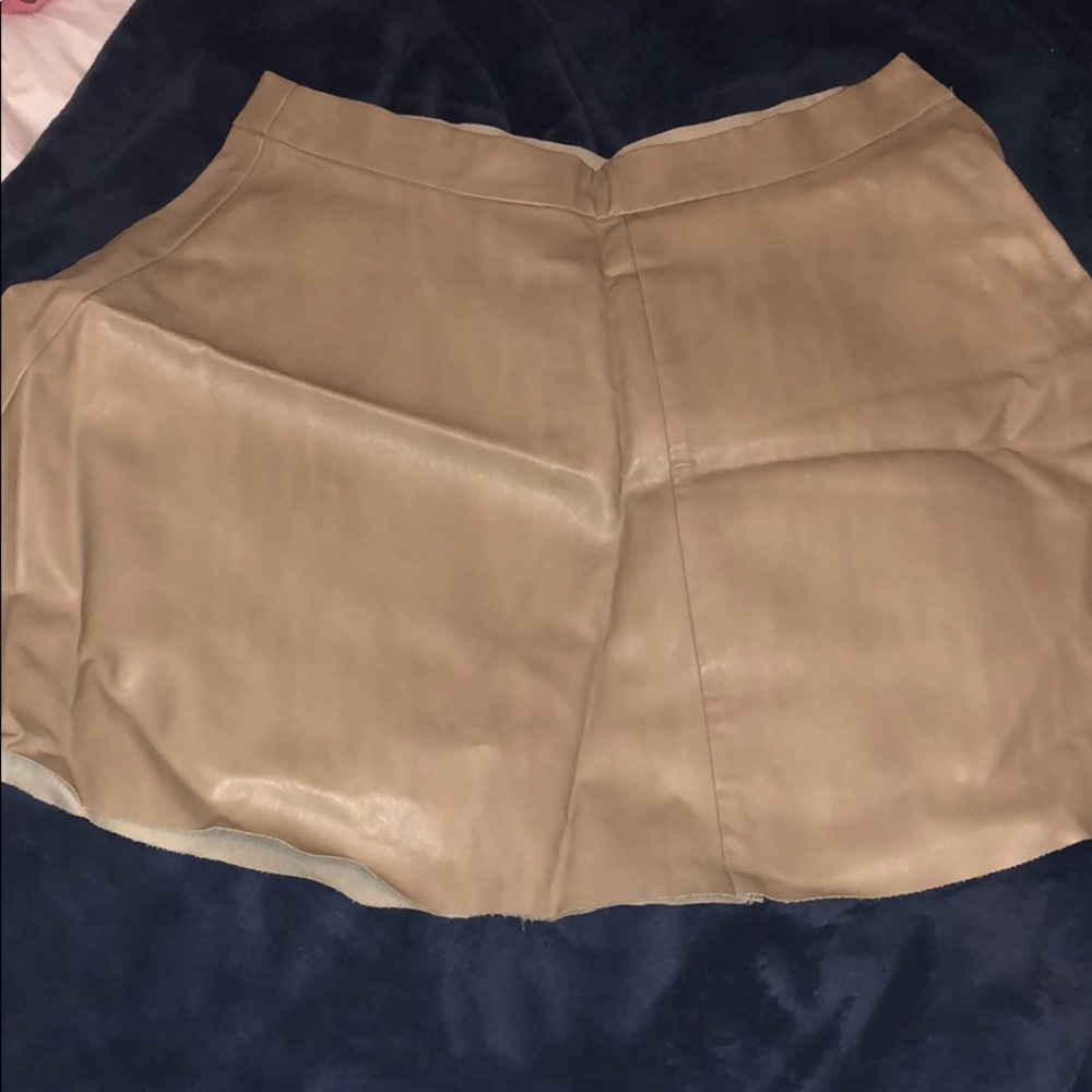 leather skirt